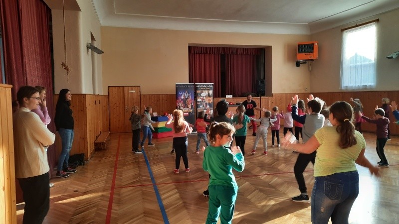 Dancing Crackers, sokolovna 14.11.