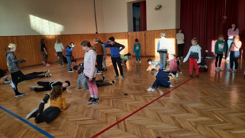 Dancing Crackers, sokolovna 14.11.