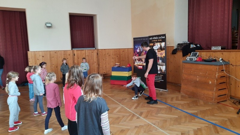 Dancing Crackers, sokolovna 14.11.